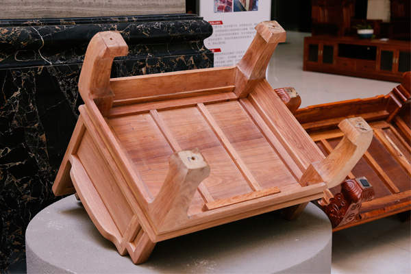 雅宋紅木每件產品里外如一，一樣好